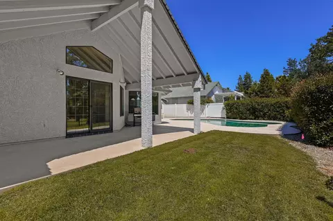 2276 Hope, Redding, CA 96003 photo 45