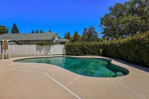 2276 Hope, Redding, CA 96003 photo 50