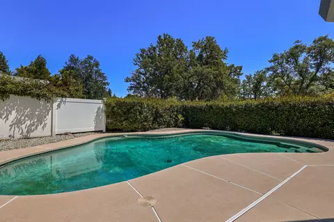 2276 Hope, Redding, CA 96003 photo 55