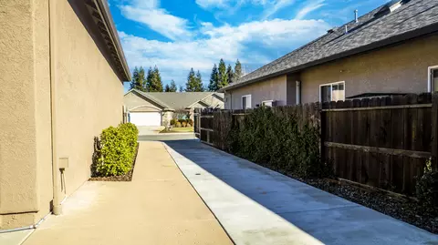 2771 Eel Dr, Redding, CA 96002 photo 53