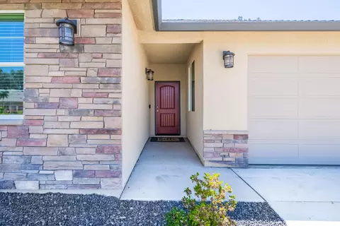 1366 Bonhurst Dr, Redding, CA 96003 photo 4
