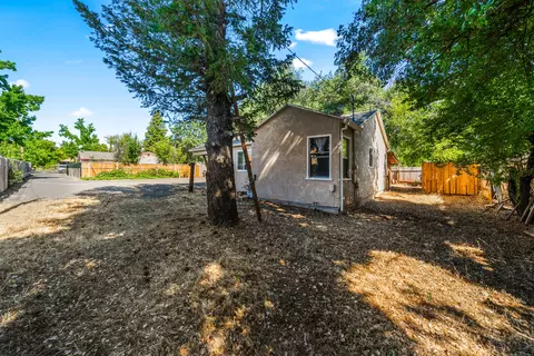 3123 Churn Crk Rd, Redding, CA 96002 photo 17