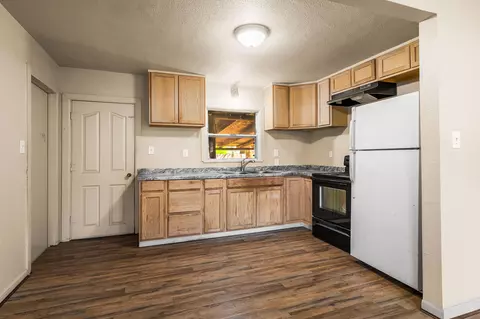 3123 Churn Crk Rd, Redding, CA 96002 photo 5