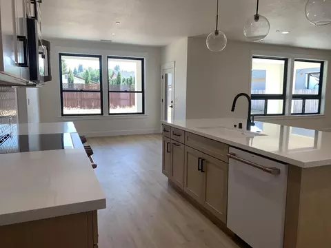 3127 Bedrock Ln, Redding, CA 96003 photo 3