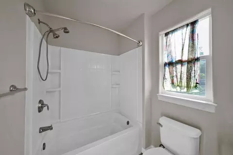 2389 La Villa Way, Redding, CA 96003 photo 12