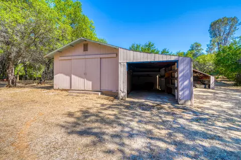 19295 Union School Rd, Redding, CA 96003 photo 3