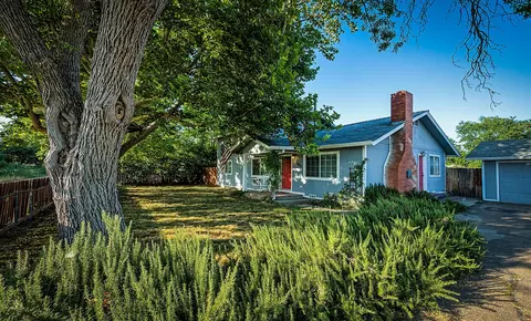 5881 Reno Ln, Redding, CA 96001 photo 2