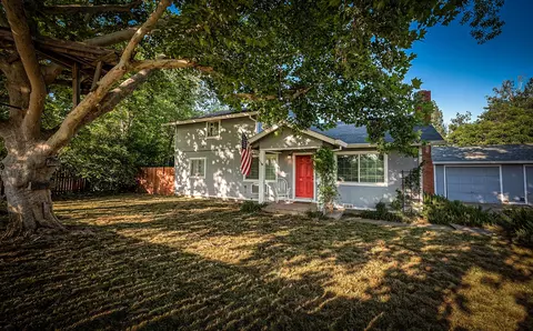 5881 Reno Ln, Redding, CA 96001