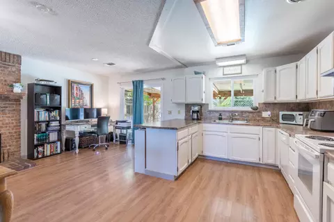 3887 Westgate Ave, Redding, CA 96001 photo 19