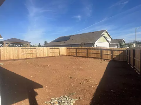 5025 Monaco Pkwy, Redding, CA 96002 photo 5