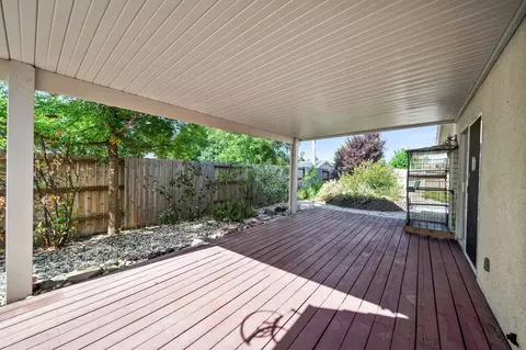 892 Paramount Way, Redding, CA 96003 photo 32