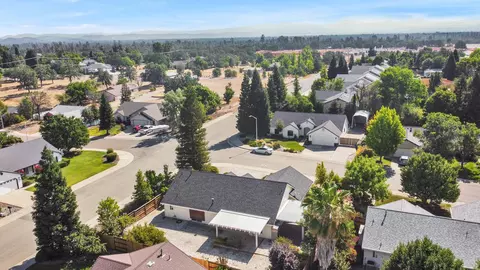 892 Paramount Way, Redding, CA 96003 photo 45