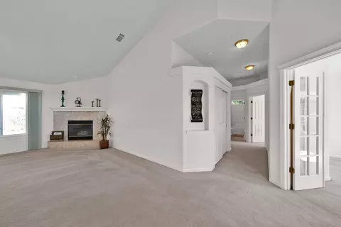892 Paramount Way, Redding, CA 96003 photo 19