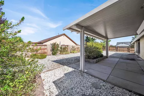 892 Paramount Way, Redding, CA 96003 photo 35