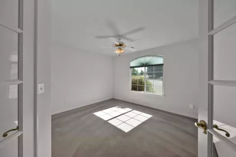 892 Paramount Way, Redding, CA 96003 photo 20