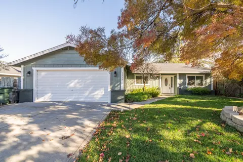 1939 Mary Lake Dr, Redding, CA 96001 photo 2