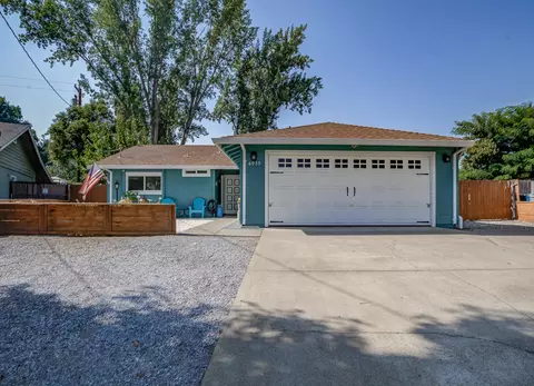 6955 Dennis Ct, Redding, CA 96001 photo 2
