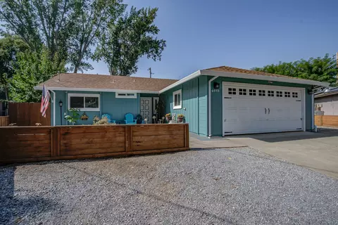 6955 Dennis Ct, Redding, CA 96001