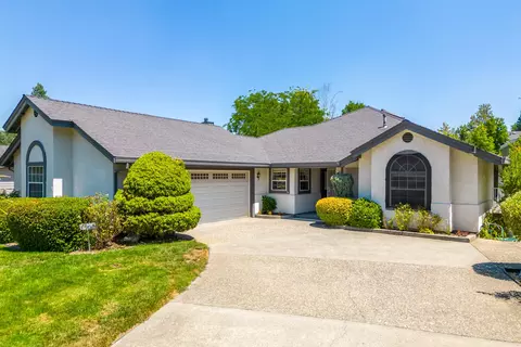 1659 Wee Burn Ct, Redding, CA 96003