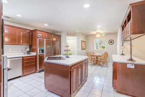 1659 Wee Burn Ct, Redding, CA 96003 photo 3
