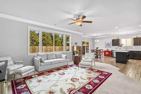 20274 Ballentine Dr, Anderson, CA 96007