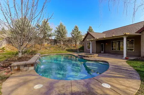 2074 Hedgerow Ave, Redding, CA 96003 photo 85