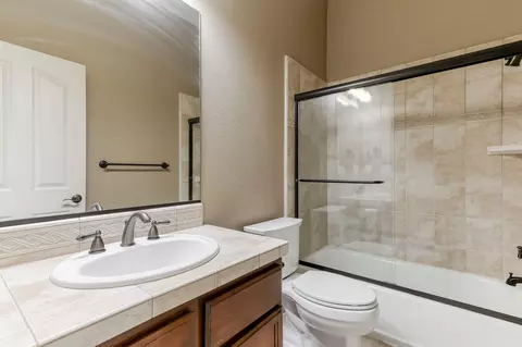 2074 Hedgerow Ave, Redding, CA 96003 photo 40