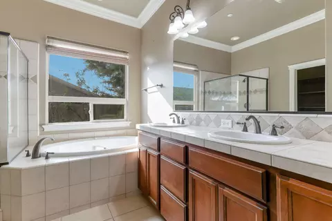 2074 Hedgerow Ave, Redding, CA 96003 photo 37
