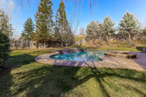 2074 Hedgerow Ave, Redding, CA 96003 photo 87