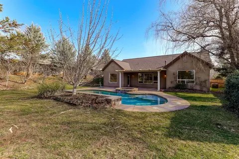 2074 Hedgerow Ave, Redding, CA 96003 photo 84