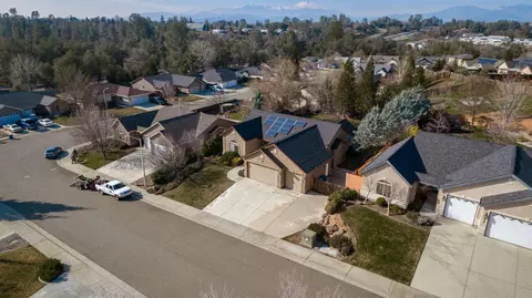 2074 Hedgerow Ave, Redding, CA 96003 photo 98