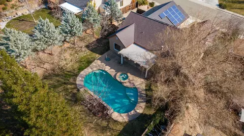 2074 Hedgerow Ave, Redding, CA 96003 photo 110