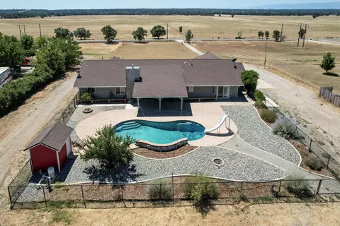 17850 Gas Point Rd, Cottonwood, CA 96022