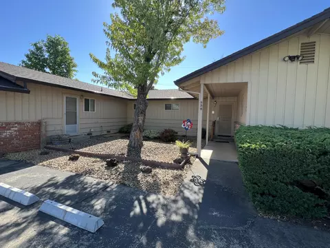 835 Middle St, Redding, CA 96003