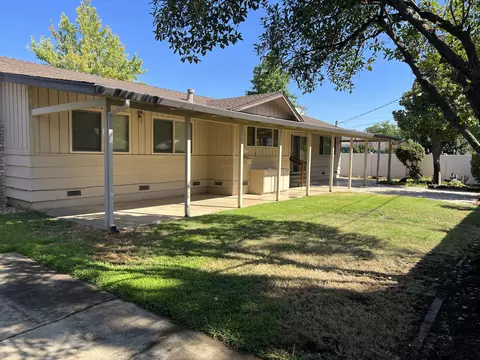 835 Middle St, Redding, CA 96003 photo 21