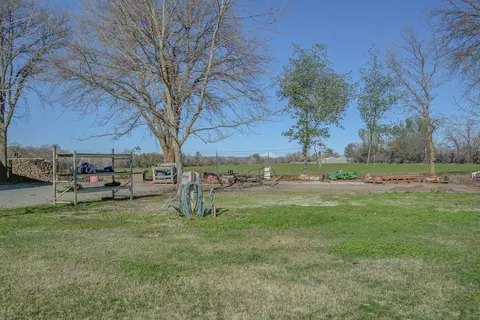 21960 Parkway Dr, Red Bluff, CA 96080 photo 60