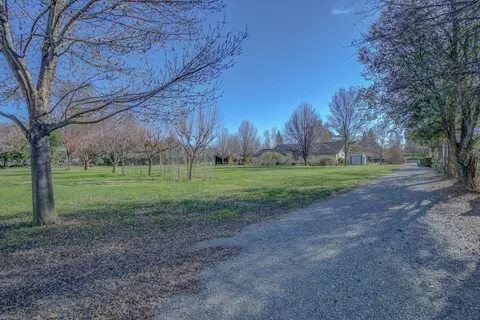 21960 Parkway Dr, Red Bluff, CA 96080 photo 61