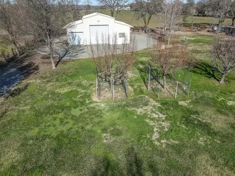21960 Parkway Dr, Red Bluff, CA 96080 photo 3