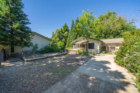 6460 Lucerne Ct, Redding, CA 96001 photo 3