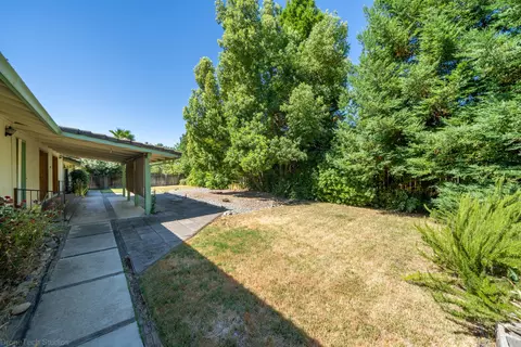 6460 Lucerne Ct, Redding, CA 96001 photo 39