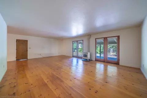 6460 Lucerne Ct, Redding, CA 96001 photo 5