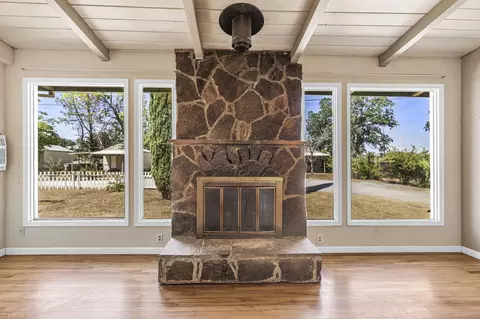 1277 Deodar Way, Redding, CA 96003 photo 6