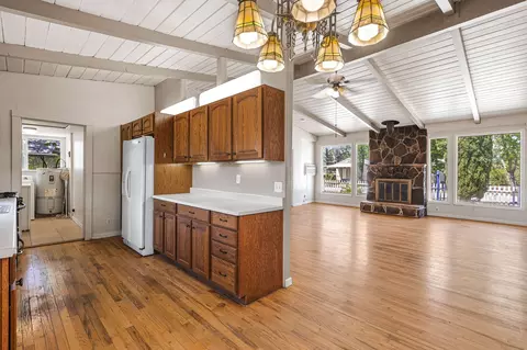 1277 Deodar Way, Redding, CA 96003 photo 9