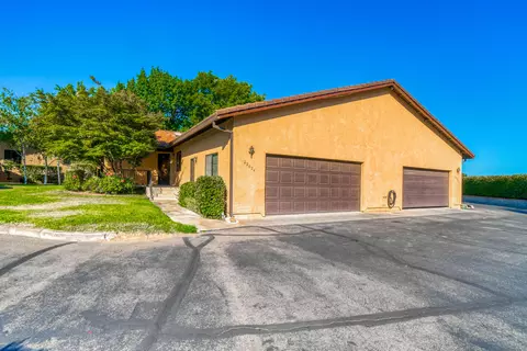 22024 Grove Cir, Red Bluff, CA 96080 photo 2
