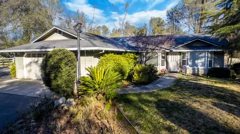 11627 Nash Rd, Redding, CA 96003 photo 2