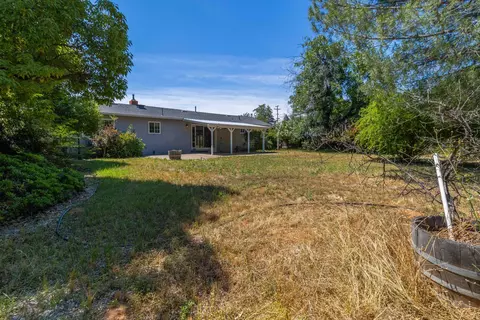 5045 Huntington Dr, Redding, CA 96002 photo 23