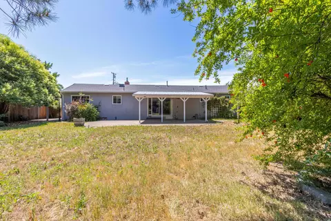 5045 Huntington Dr, Redding, CA 96002 photo 26