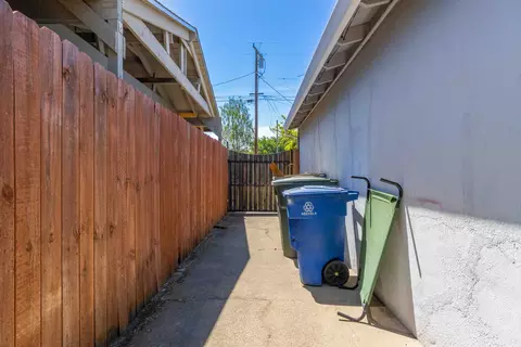 5045 Huntington Dr, Redding, CA 96002 photo 28