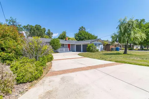 5045 Huntington Dr, Redding, CA 96002 photo 9