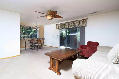 5045 Huntington Dr, Redding, CA 96002 photo 5